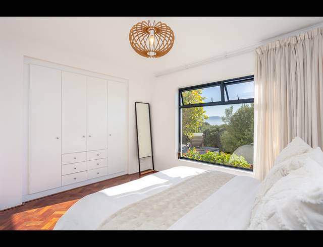 4 BEDROOM FREEHOLD FOR SALE IN FROGGY FARM